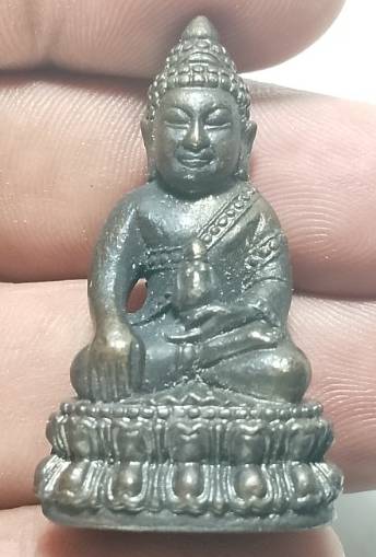 พระกริ่ง ด้านหลังตอกโค้ต ไม่ทราบที่ 