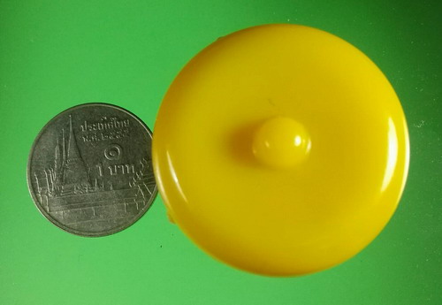 สีผึ้ง หลวงพ่อปี้ วัดลานหอย สุโขทัย (ทันหลวงพ่อ) ของแท้จากวัด ในตลับ