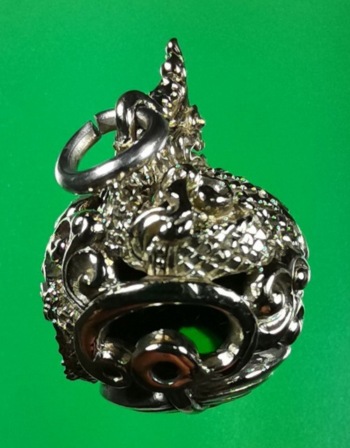 จี้ลูกอมแก้วนาคราช สีเขียว หลวงปู่สังข์ ยโสธโร 