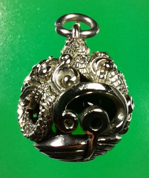 จี้ลูกอมแก้วนาคราช สีเขียว หลวงปู่สังข์ ยโสธโร 