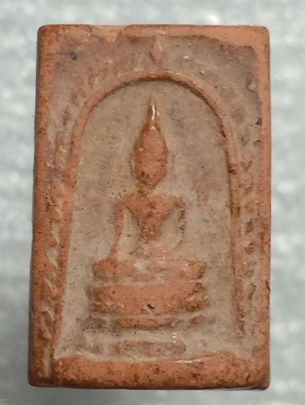 พระเนื้อดินหลัง ส ๓๘ ไม่ทราบที่ 