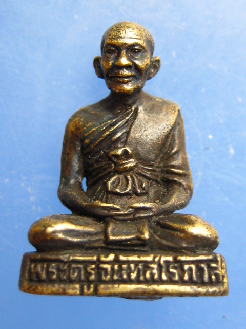 รูปหล่อ หลวงพ่อเพชร วัดบ้านกรับ จ.กาญจนบุรี