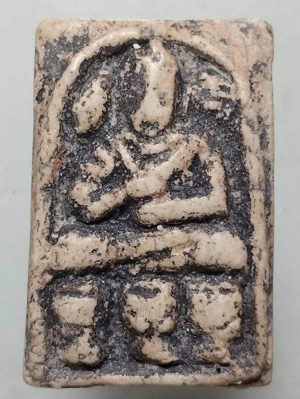 พระเนื้อผงแปลกๆ