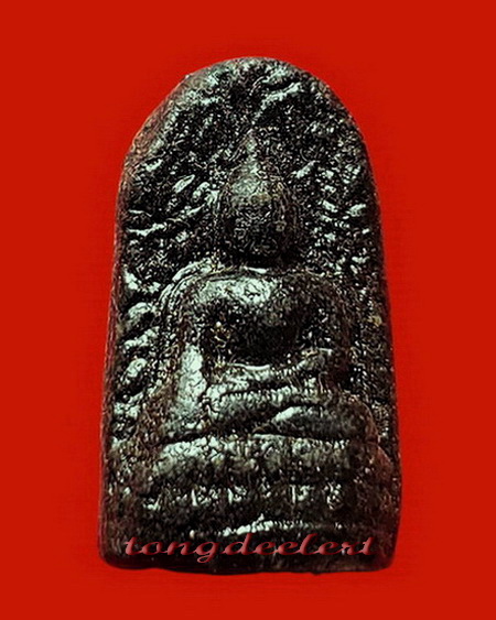 พระคงเนื้อผงใบลานลงรัก หลวงปู่ดี วัดเทวสังฆาราม(วัดเหนือ) จ.กาญจนบุรี ปี 2481 หายากค่ะ