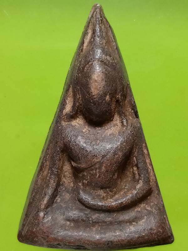 พระสมเด็จนางพญาพิมพ์ใหญ่ 