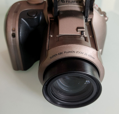 กล้องเก่าสวยๆ Fujifilm Epion4000 เลนส์ใหญ่สวยงาม แฟลชแบบป็อปอัพด้านบน ดีไซน์สวย บอดี้ยังสวยตามรูป