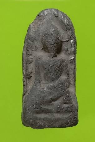 พระรอด เนื้อดำ 