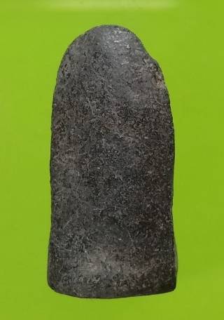 พระรอด เนื้อดำ 