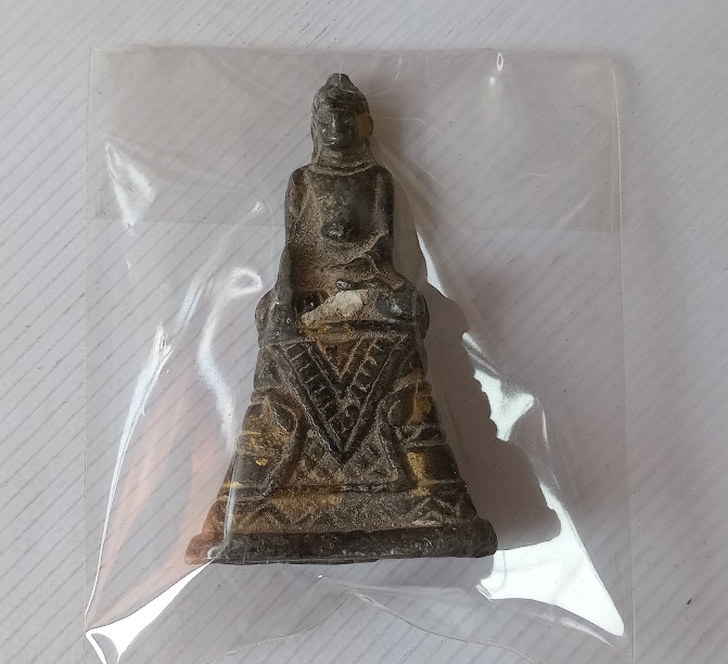 พระพุทธเนื้อตะกั่วไม่ทราบที่