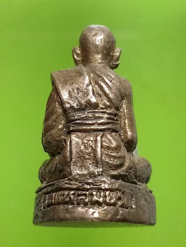 รูปหล่อหลวงพ่อเชื้อ วัดแหลมยาง พิจิตร 