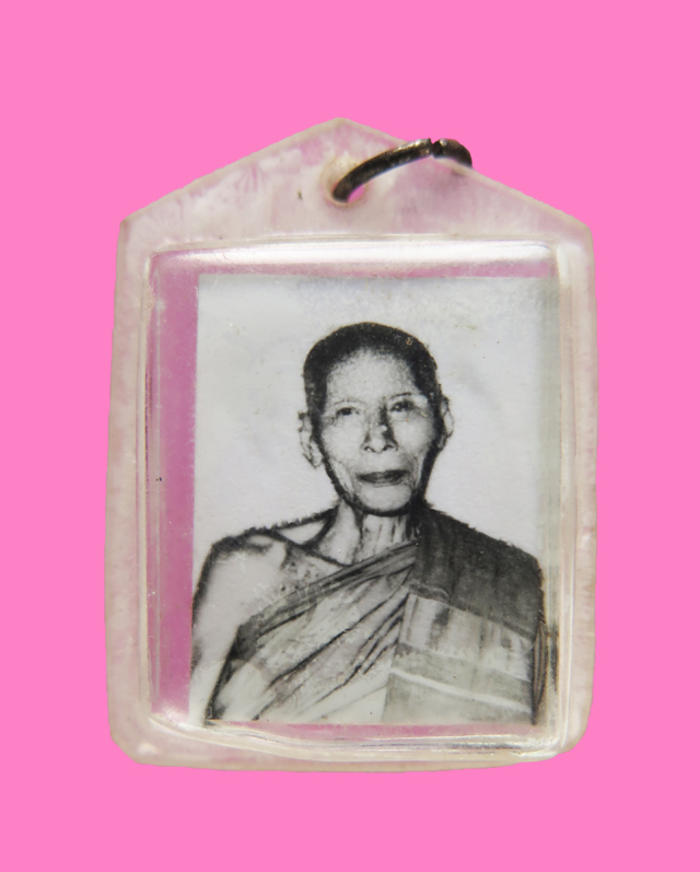 รูปถ่าย 2 หน้า หลวงปู่เกลี้ยง วัดเนินสุทธาวาส (เลี่ยมเดิม)