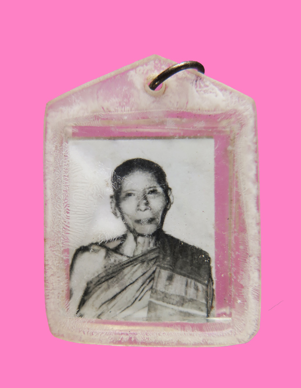 รูปถ่าย 2 หน้า หลวงปู่เกลี้ยง วัดเนินสุทธาวาส (เลี่ยมเดิม)