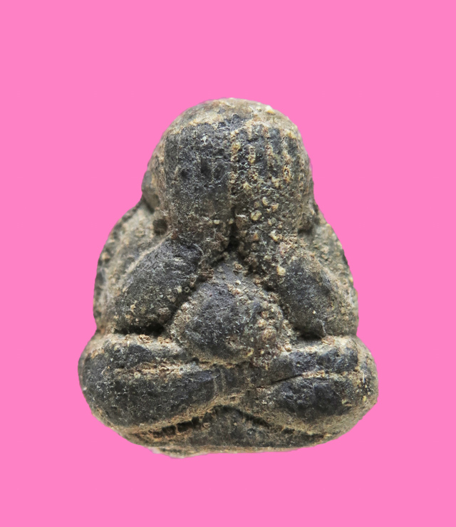 พระปิดตา เนื้อว่านดำ