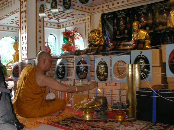 หลวงปู่ทิม วัดแม่น้ำคู้ เนื้อเงิน