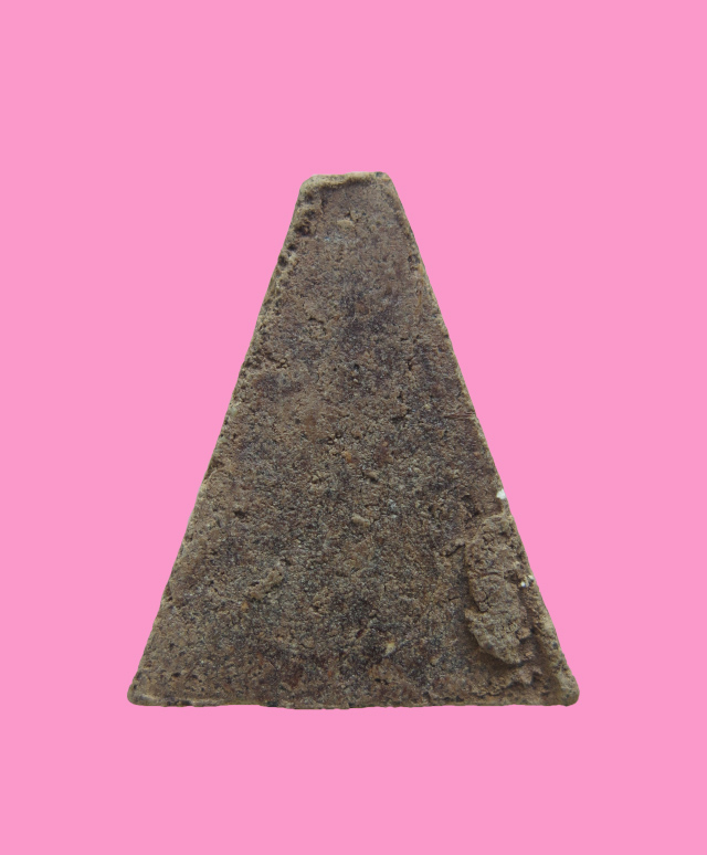 พระพิมพ์หลวงพ่อโต เนื้อผงผสมชานหมาก เคลือบรักน้ำเกลี้ยง