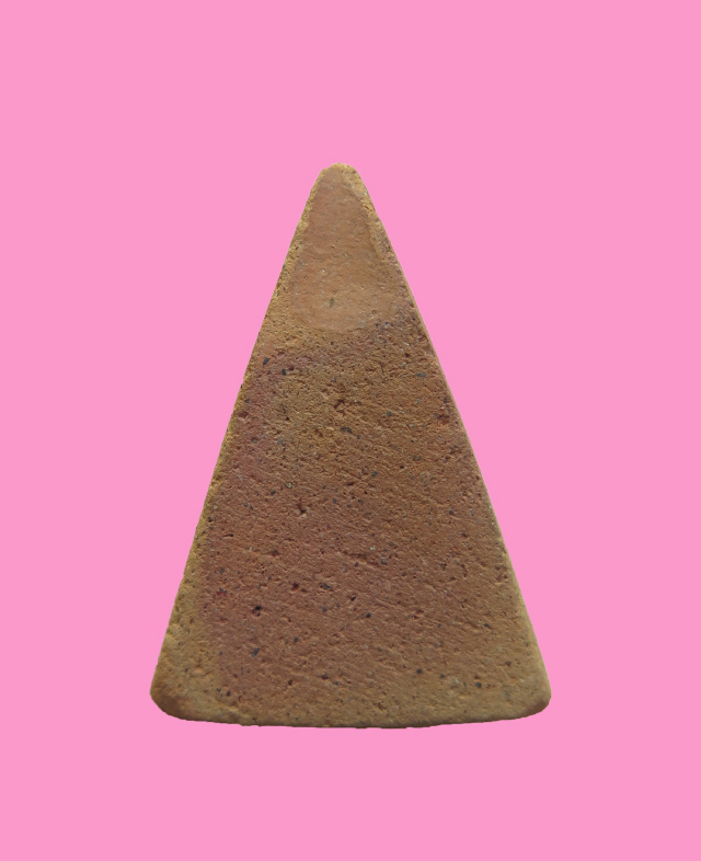 พระพิมพ์นางแขนอ่อน เนื้อดิน 