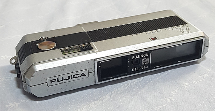 กล้องฟิลม์เก่าหายาก FUJICA 500 Pocket ดีไซน์ยุคเก่า แบบทรงแบนยาวดั้งเดิม ทรงสวยเดิมๆตามยุค