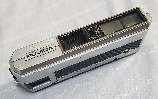 กล้องฟิลม์เก่าหายาก FUJICA 500 Pocket ดีไซน์ยุคเก่า แบบทรงแบนยาวดั้งเดิม ทรงสวยเดิมๆตามยุค