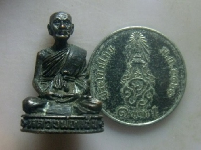 **เบาๆ**พระกริ่งรูปเหมือนหลวงพ่อแช่ม วัดฉลอง จ.ภูเก็ต**สวยๆ เชิญชมครับ