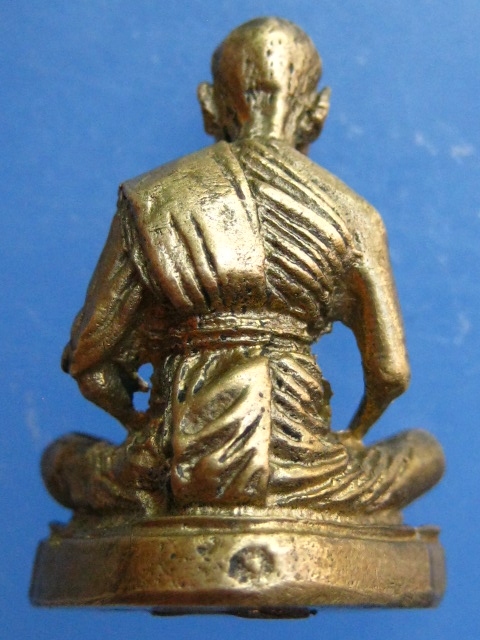 รูปหล่อ หลวงพ่อขวัญ วัดบ้านไร่ จ.พิจิตร