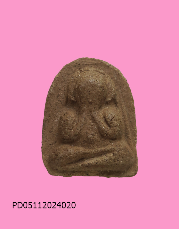 พระปิดตา หลังฝังพลอย