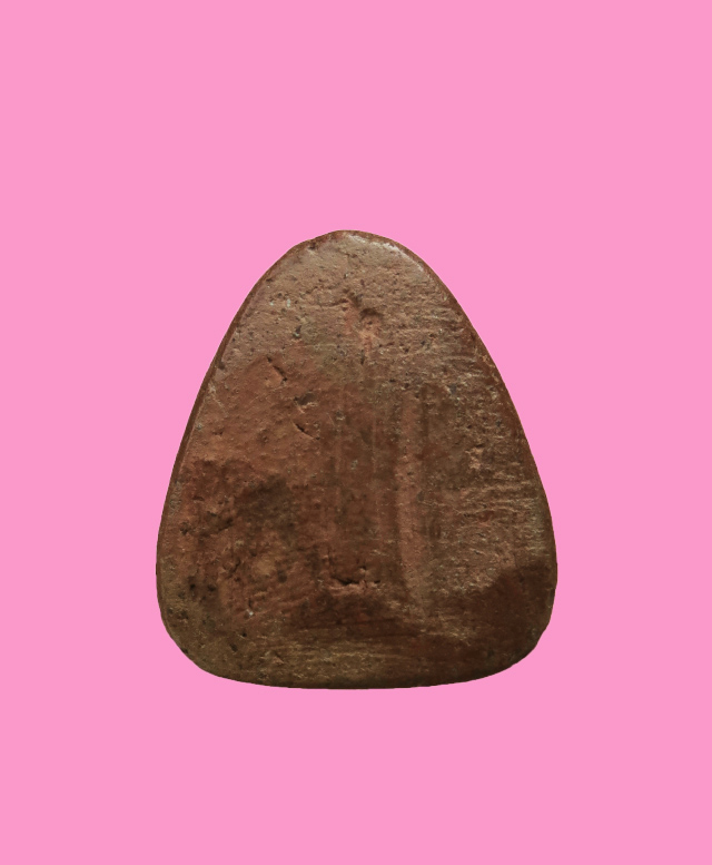 พระปิดตา เนื้อดิน