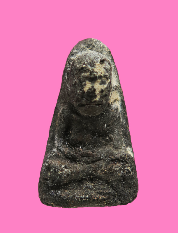 หลวงปู่ทวด เนื้อว่าน ขนาดสูงประมาณ 1.8 ซม.