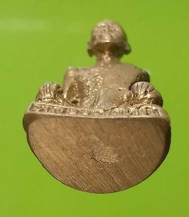 รุปหล่อหลวงพ่อตุ้ม วัดหนองมะกอก หนองฉาง อุทัยธานี 