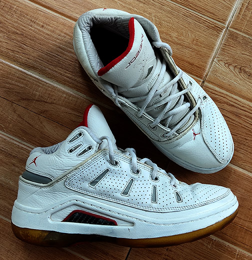 รองเท้า NIKE JORDAN สวยมากตามรูปเลย สภาพดี พื้นสวย