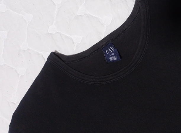 เสื้อยืดจากอเมริกา GAP ของแท้ สีดำ All Black ทรงสวยครับ