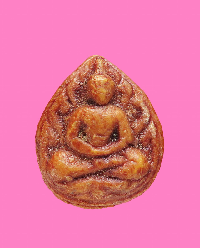 พระกลีบบัว ใบโพธิ์ เนื้อผงน้ำมันเคลือบ หลังยันต์