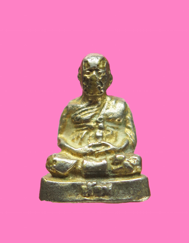 รูปเหมือนลอยองค์ กะหลั่ยทอง สูงประมาณ 1 เซ็น อายุ 90 ปี