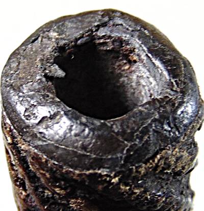 ๒๐ ตะกรุดเนื้อตะกั่วเก่าลงรัก ขนาด ๔ นิ้ว