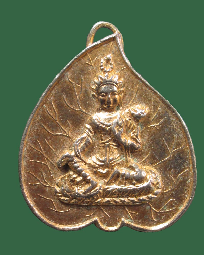 เหรียญพระโพธิสัตว์ดารา เจ้าคุณโพธิ์แจ้ง ปี 2517 วัดโพธิ์เเมน กทม.