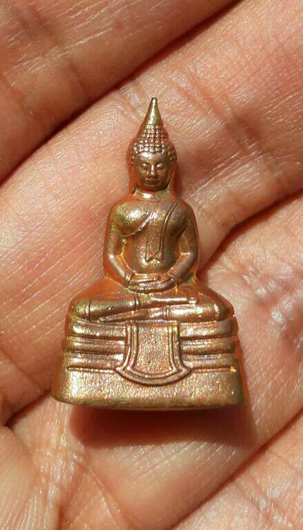พระกริ่งพระพุทธโสธร วัดโสธรวรารามวรวิหาร จ.ฉะเชิงเทรา หมายเลข 0660 ปี 2549 เคาะเดียว