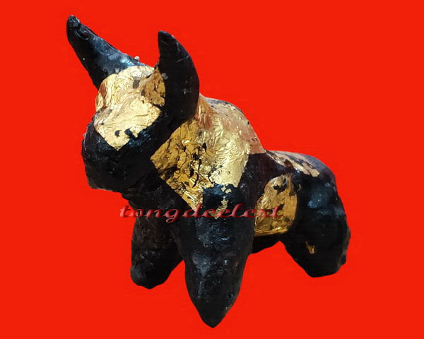 วัวธนูเนื้อครั่งพุทราหลวงพ่อพุฒ วัดกลางบางพระ ขนาดบูชา หายาก ของแท้จากวัดค่ะ