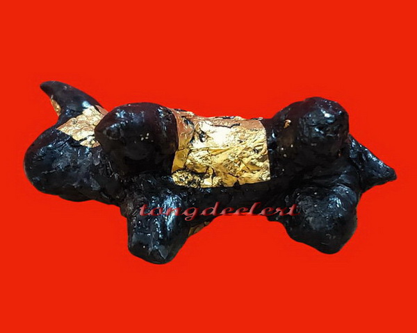 วัวธนูเนื้อครั่งพุทราหลวงพ่อพุฒ วัดกลางบางพระ ขนาดบูชา หายาก ของแท้จากวัดค่ะ