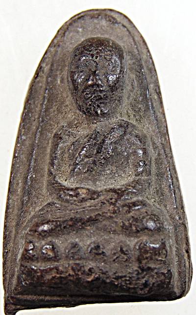 หลวงปู่ทวดเนื้อดินเผา วัดช้างให้ ปี 2513 (ผสมผงว่านหลวงปู่ทวด ปี2497) สร้างโดยพระครูใบฎีกาขาว