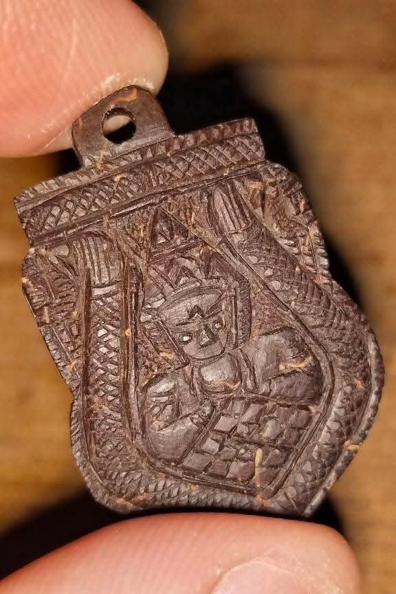 พระราหูกะลาแกะ ศิลป์หน้าเทพ(ลายเหนือดาว) สายวัดศีรษะทอง จ.นครปฐม