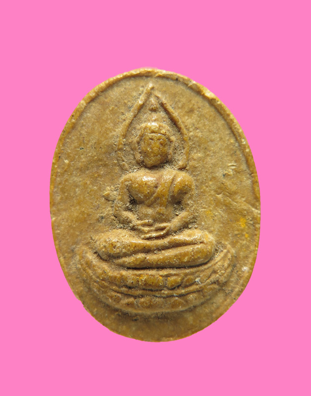 พระผง พิมพ์คล้ายหลวงพ่อโสธร แต่ไม่มีผ้าทิพย์ เก่า