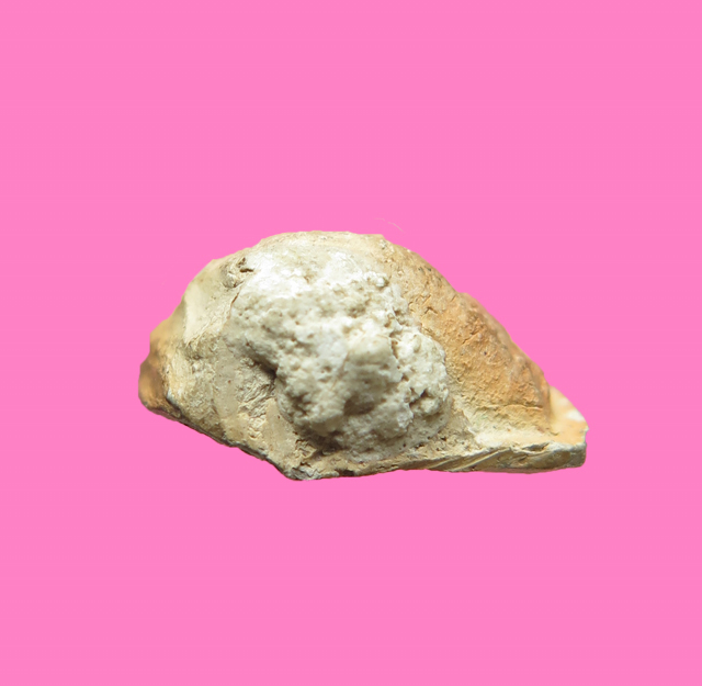 พระลีลา เนื้อดิน ก้นอุดผงพุทธคุณ 