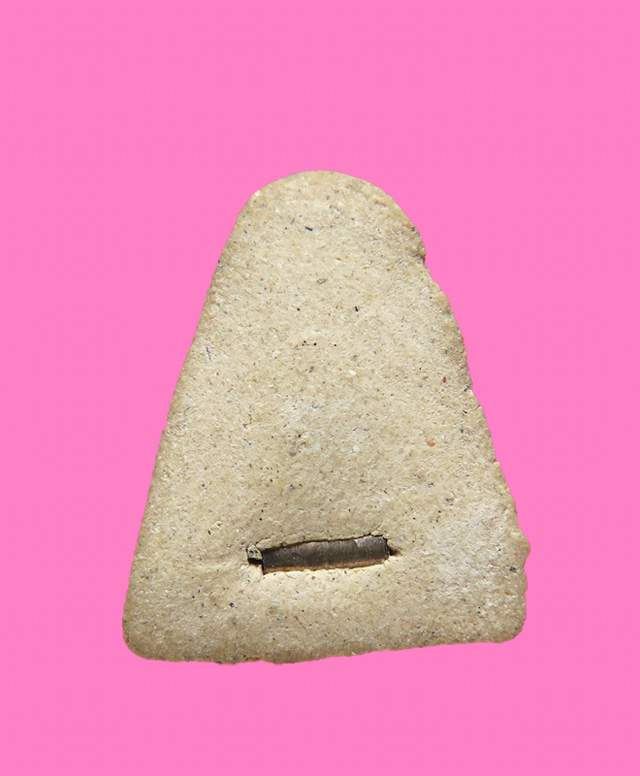 พระสังกัจจาย เนื้อผง ฐานมียันต์ หลังฝังตะกรุด