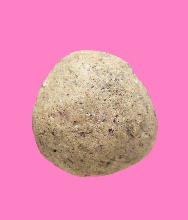 พระปิดตาเนื้อผง เก่า หลังนูน