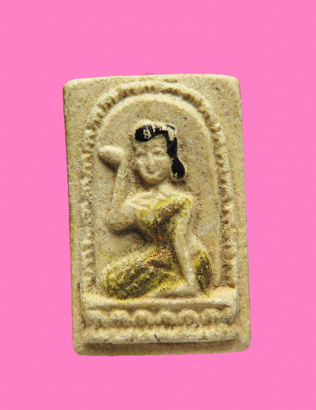 นางกวัก เนื้อผง ลงสีเก่า หลังยันต์ห้า