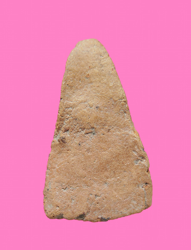 พระเนื้อดิน พิมพ์ฐานผ้าทิพย์ 