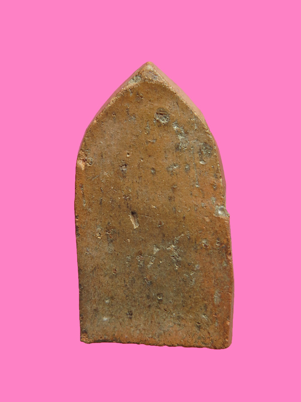 พระเนื้อดิน ปางถวายเนตร เก่า (สูงประมาณ 2 ซม.)