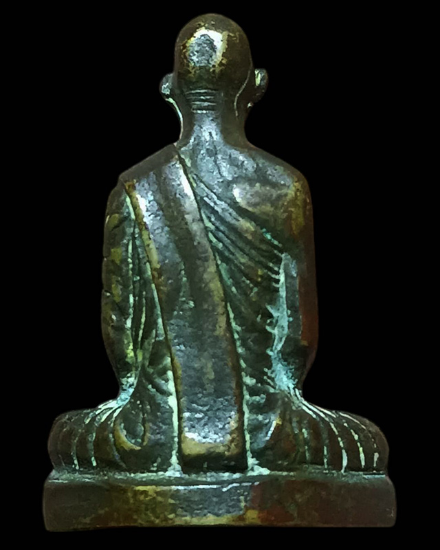 รูปเหมือนหลวงพ่อเดิม วัดหนองโพธิ์ จ.นครสวรรค์ มีจารที่ก้น พระบ้านเก่าเก็บหลายสิบปี