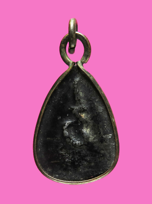 พระกลีบบัว พิมพ์ปิดตา เนื้อตะกั่วชุบรัก เก่า ไม่ทราบสำนัก