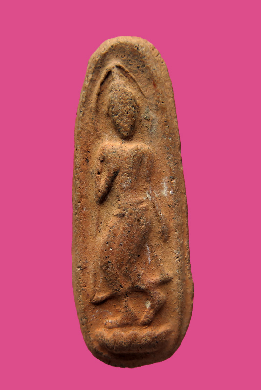 พระลีลา เนื้อดิน ขนาดสูงประมาณ 2 นิ้ว หลังยันต์