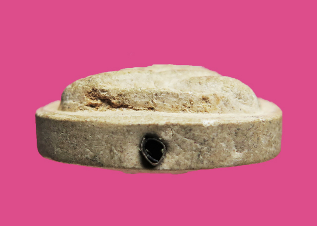 พระปิดตา หลังยันต์ มีตะกรุด